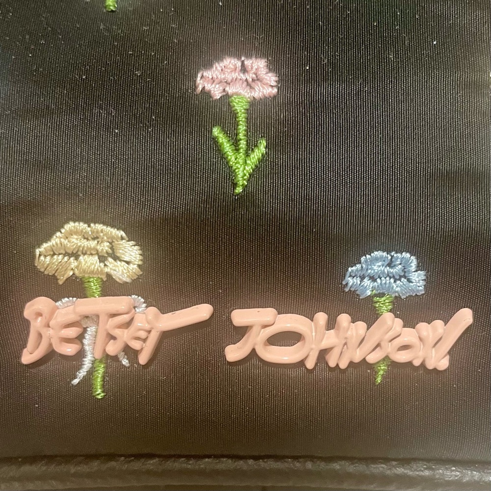 Betsey Johnson Black Floral Bows Crossbody Bag , NWT - Picture 6 of 16